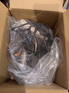 加水分解しまくるので袋に入れて隔離しているPCエンジンのコントローラー