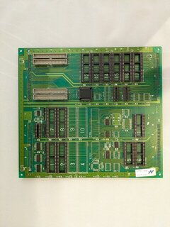 キャディラックスのコピー基板で使われていたROMボード