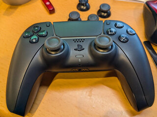 もう1個のデュアルセンスのアナログスティックも交換