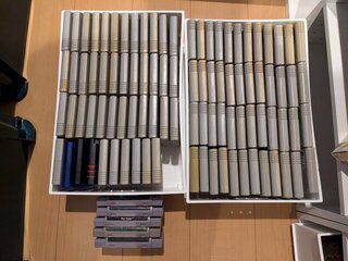 なぜか棚に入っていた裸のスーファミソフトをコンテナに移設