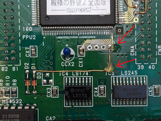 導線はホットボンドでCボードに固定