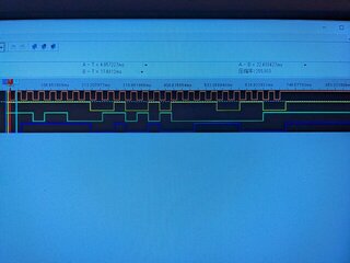 Arduino Uno側からはそれっぽい信号が出ているように見えるが・・・