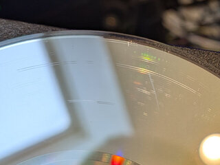 同心円状の傷多数