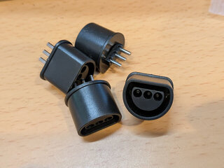 N64のコントローラー用のコネクタポート