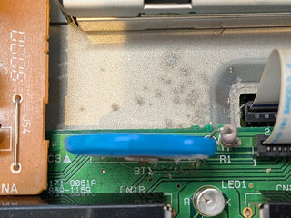 金属部分にも影響が・・・