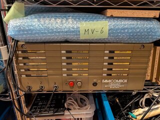 鍵がなくて開けられないファミコンボックス