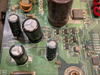 スーパーキャパシタの周りが汚い