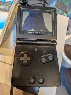 液晶が割れたGBA SP