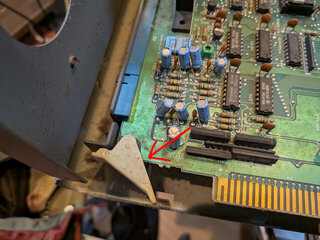 レバーを起こすとメイン基板が抜ける