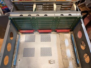 カートリッジスロット基板がまだ残っている状態