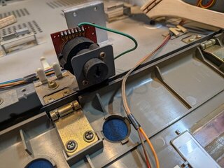 鍵付きスイッチのついた基板