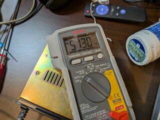 電源は5Vちょっと出てた