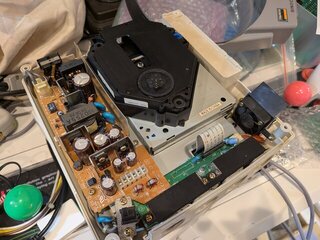 電源を国内向け本体と交換しても状況変わらず