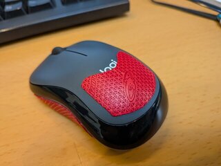 背面にも滑り止めを貼った