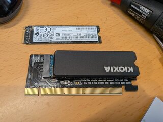 M.2からPCIeに変換