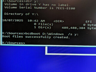インストールメディアで起動して再度EFIを作り直し