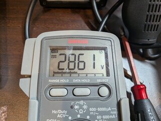 こっちは2.8Vあった