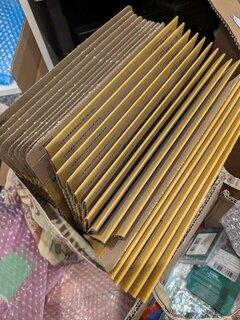 宅急便コンパクトの箱を買い付けてきた