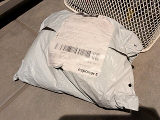 家の前にゴミ袋が・・・と思ったら