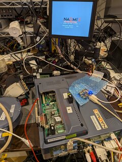 電源を入れ直したら立ち上がって読み込みが始まった