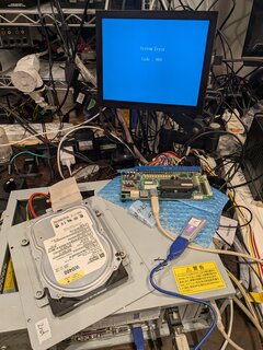 エラー900で起動せず