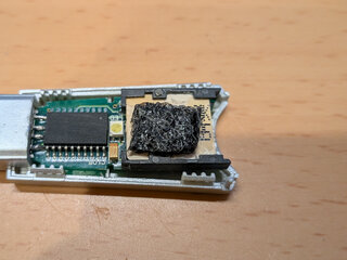 ICカードを詰めもので押さえつける作戦